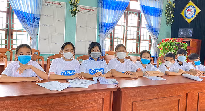 Dạy kỹ năng an toàn trên mạng cho hơn 9.000 trẻ em, thanh thiếu niên vùng khó khăn -0
