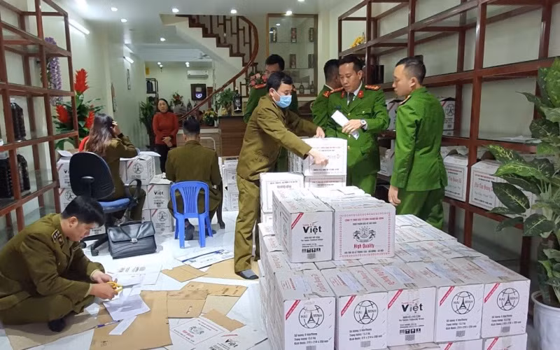 Cảnh báo rượu Nhất Tửu Hoàng Đế dễ gây ngộ độc -0