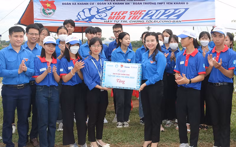 Tin ghép tiếp sức mùa thi.. -0