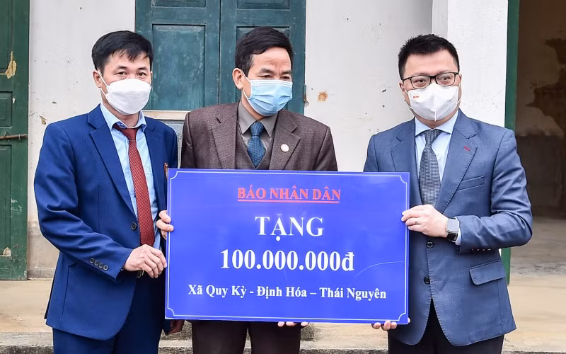 Đoàn công tác Báo Nhân Dân thăm và làm việc tại tỉnh Thái Nguyên -0