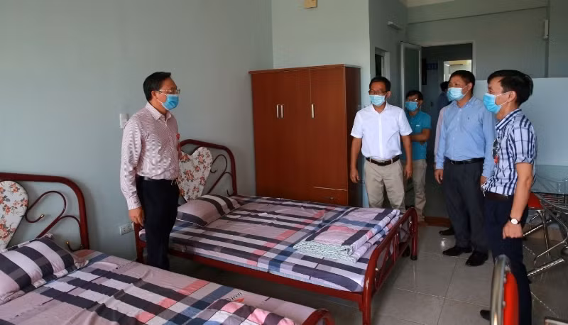 Lãnh đạo BSR kiểm tra khu vực ăn nghỉ của CBCNV trong NMLD Dung Quất.