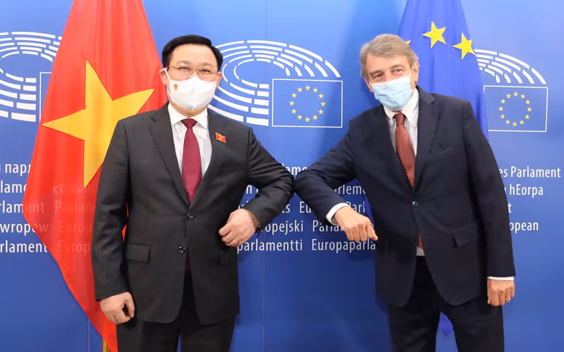 Chủ tịch Quốc hội Vương Đình Huệ hội đàm với Chủ tịch Nghị viện Châu Âu David Sassoli.