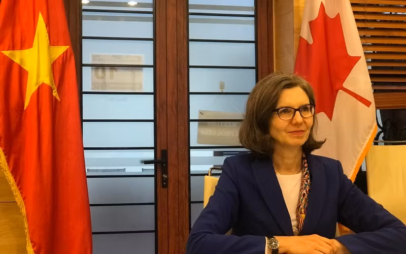 Bà Deborah Paul, Đại sứ Canada tại Việt Nam.