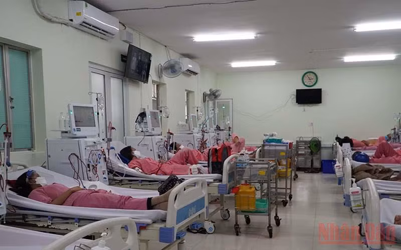 Người bệnh đang điều trị tại khoa Thận nhân tạo Bệnh viện Chợ Rẫy. (Ảnh: Bệnh viện cung cấp)