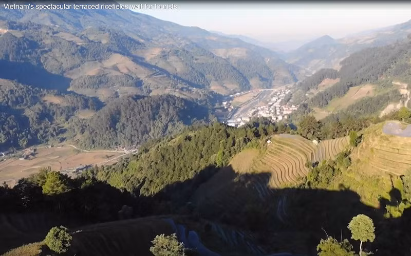 Hình ảnh ruộng bậc thang Mù Cang Chải trong đoạn phim (clip) của hãng AFP. (Ảnh chụp từ clip)
