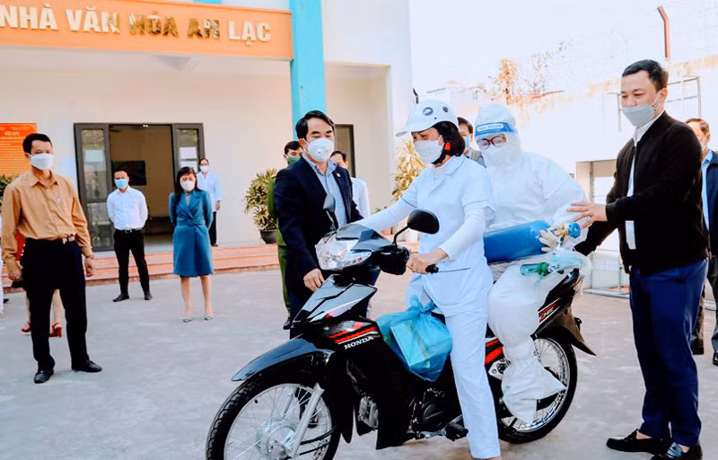 Hoạt động của các Trạm y tế lưu động tại một số quận, huyện của Hải Phòng đang quá tải.