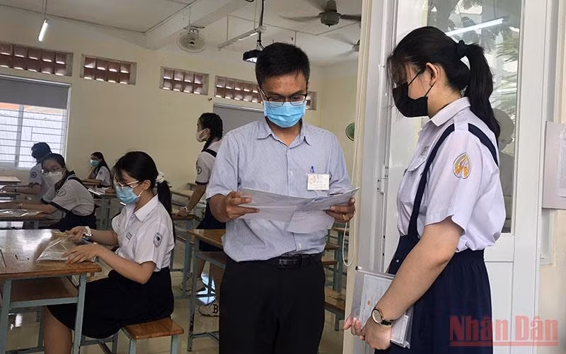 Học sinh Thành phố Hồ Chí Minh thi vào lớp 10 công lập năm học 2022-2023. 