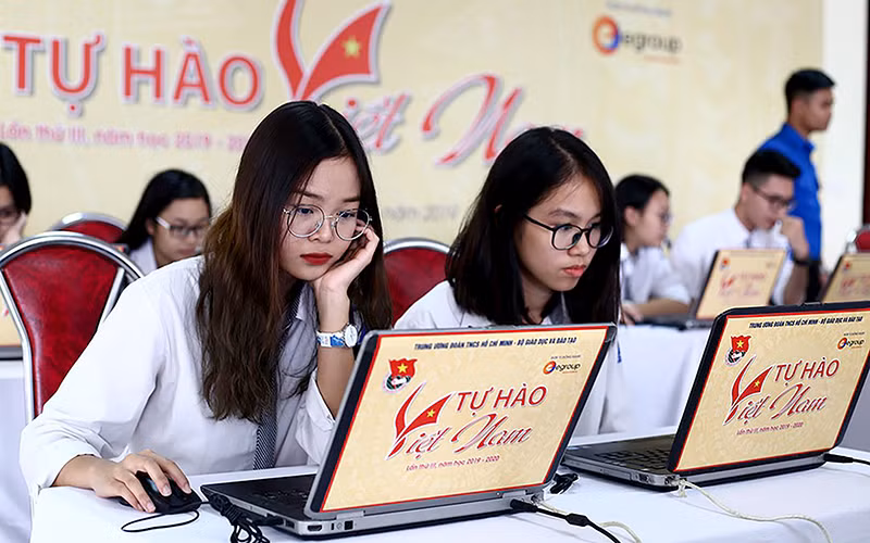 Cần tạo ra nhiều sân chơi bổ ích trên không gian mạng để thu hút đoàn viên, thanh thiếu niên. Ảnh: TRUNG ƯƠNG ĐOÀN
