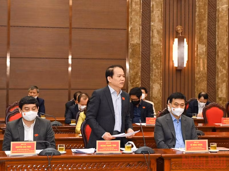Chủ tịch Quốc hội Vương Đình Huệ dự Hội nghị lấy ý kiến vào dự án Luật Thủ đô (sửa đổi) -1