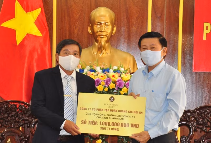 Hỗ trợ máy thở, khẩu trang chống dịch Covid-19 -0