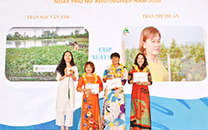 Tôn vinh những dự án khởi nghiệp xuất sắc trong cuộc thi "Phụ nữ khởi nghiệp năm 2020".