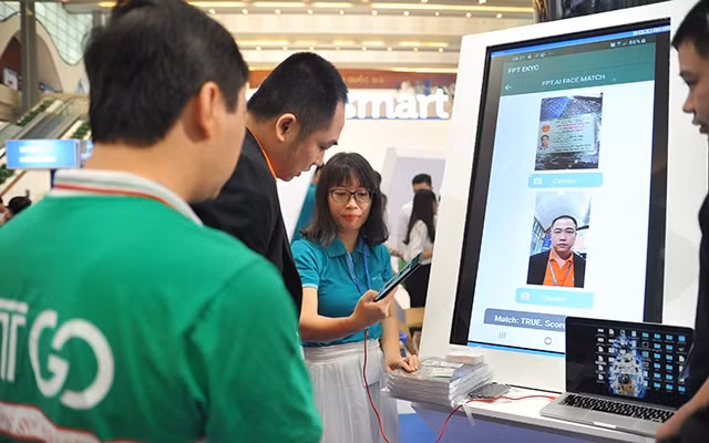 Công nghệ xác thực và định danh khách hàng của FPT thu hút được nhiều sự quan tâm của các ngân hàng. Ảnh: FPT