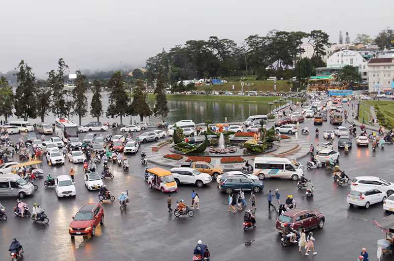 Trung tâm thành phố Đà Lạt chiều 30/4.