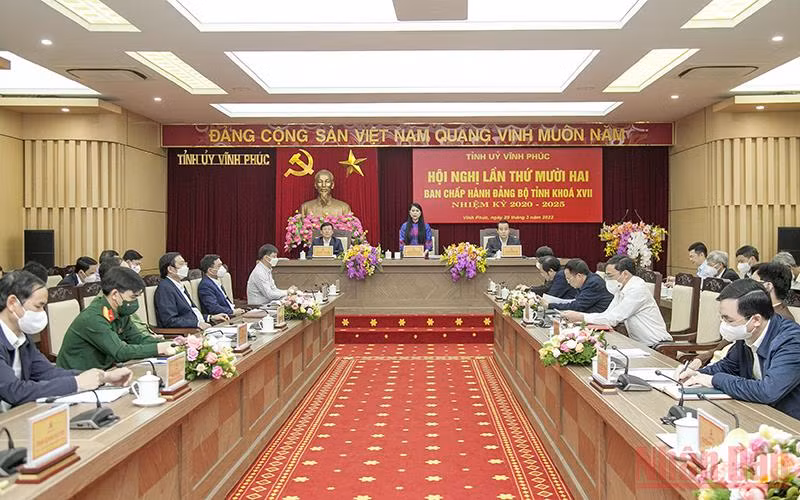 Hội nghị Ban Thường vụ Tỉnh ủy Vĩnh Phúc bàn về công tác cán bộ.