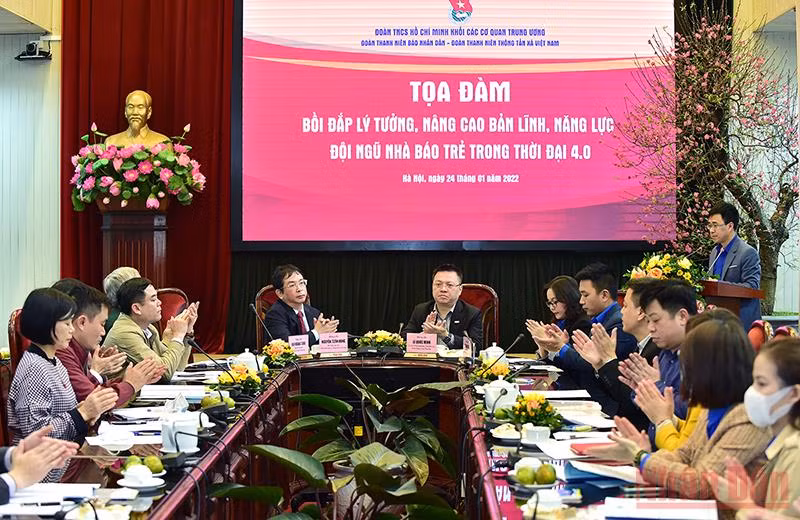 Tọa đàm “Bồi đắp lý tưởng, nâng cao bản lĩnh, năng lực đội ngũ nhà báo trẻ trong thời đại 4.0”. (Ảnh: Thành Đạt)