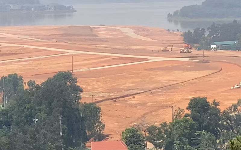 Công ty TNHH Đại Lải đã san lấp hơn 50ha mặt hồ Đại Lải.