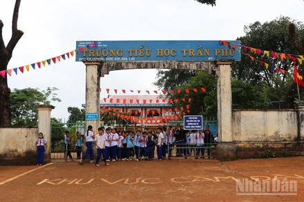 Trường tiểu học Trần Phú tại xã biên giới Ia Dom, tỉnh Gia Lai.