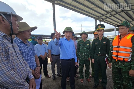 Lãnh đạo tỉnh Gia Lai kiểm tra công tác phòng, chống bão tại cảng cá Đề Gi.