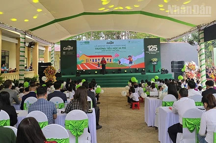 Quang cảnh buổi lễ.