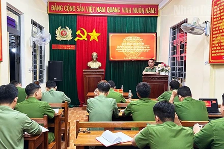 Một buổi sinh hoạt chuyên đề của Chi bộ Công an xã Ia Rsai, tỉnh Gia Lai.