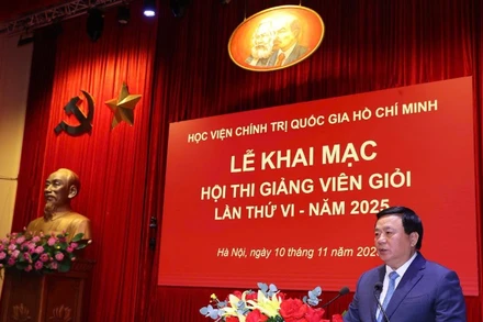 Đồng chí Nguyễn Xuân Thắng phát biểu khai mạc Hội thi giảng viên giỏi cấp Học viện lần thứ VI năm 2025 của Học viện Chính trị quốc gia Hồ Chí Minh. 