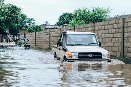 Ngập úng do mưa lớn gây ra tại tỉnh Maputo, Mozambique, ngày 12/1/2026. (Ảnh: Tân Hoa Xã)