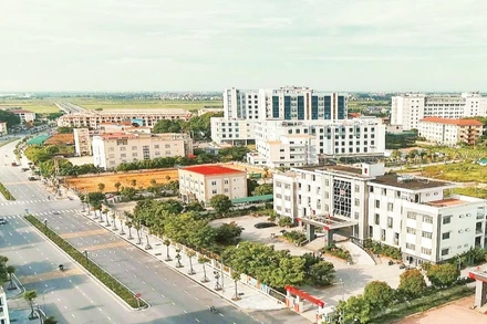 Hạ tầng giao thông được đầu tư xây dựng đồng bộ tại thị trấn Thường Tín, huyện Thường Tín. (Ảnh ĐỖ MINH)