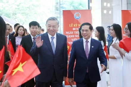 Chặng đường 80 năm vẻ vang của nền ngoại giao Việt Nam vì sự nghiệp đấu tranh, bảo vệ và xây dựng đất nước 