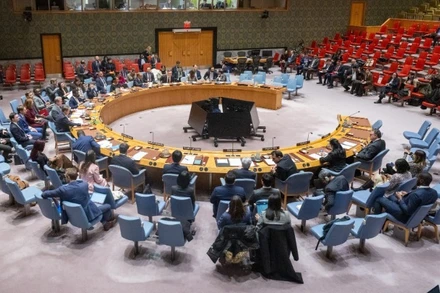 Toàn cảnh một phiên họp khẩn của Hội đồng Bảo an Liên hợp quốc về Venezuela tại New York, Mỹ, ngày 23/12/2025. (Ảnh: THX/TTXVN)