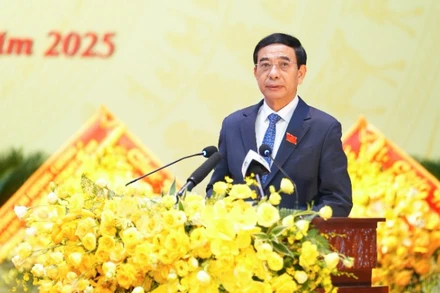 Đại tướng Phan Văn Giang, Ủy viên Bộ Chính trị, Phó Bí thư Quân ủy Trung ương, Bộ trưởng Quốc phòng phát biểu tại đại hội. (Ảnh: TUẤN SƠN)