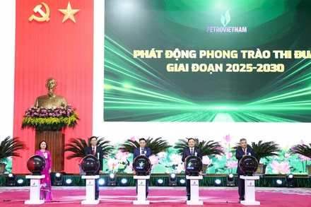 Lãnh đạo Petrovietnam ấn nút phát động phong trào thi đua giai đoạn 2025-2030.