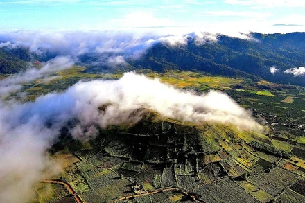 Dưới chân núi lửa Chư Đăng Ya là mảnh đất thấm đẫm bản sắc văn hóa của đồng bào thiểu số Jrai.