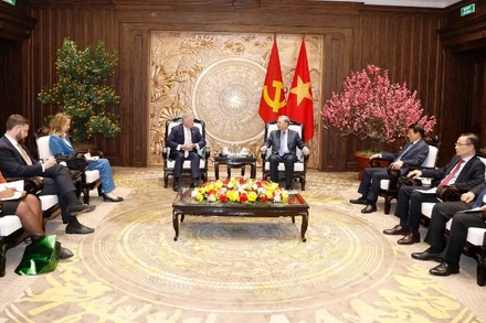 Tổng Bí thư Tô Lâm tiếp ngài Michael George DeSombre, Trợ lý Ngoại trưởng Hoa Kỳ. (Ảnh: TTXVN)