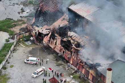 [Video] Hưng Yên: 4 người tử vong trong đám cháy tại làng nghề Đông Mai, huyện Văn Lâm