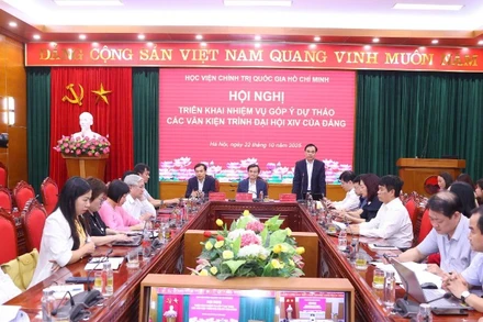  Quang cảnh hội nghị.