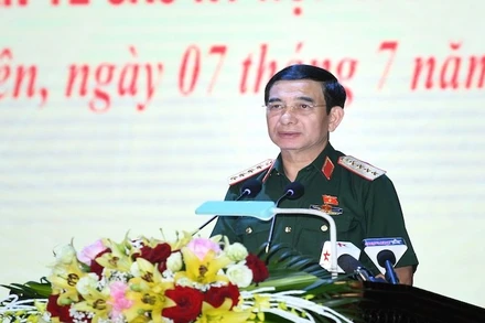 Đại tướng Phan Văn Giang phát biểu tại buổi tiếp xúc. (Ảnh: PHÚ SƠN)