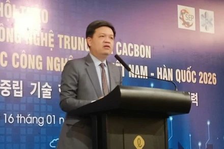 Phó Chủ nhiệm Ủy ban Khoa học, Công nghệ và Môi trường Quốc hội Tạ Đình Thi phát biểu khai mạc hội thảo.