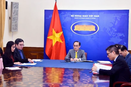 Quang cảnh buổi điện đàm. (Ảnh: Báo Thế giới và Việt Nam)