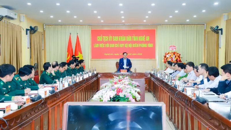 Quang cảnh buổi làm việc.