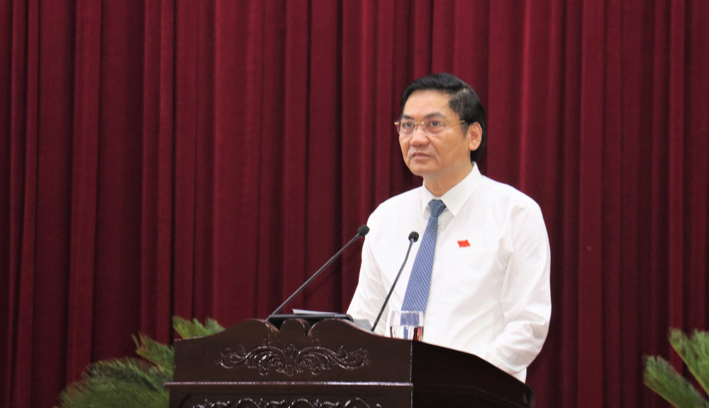 Phó Bí thư Thường trực Tỉnh ủy, Chủ tịch Hội đồng nhân dân tỉnh Nghệ An Hoàng Nghĩa Hiếu phát biểu khai mạc kỳ họp. img-3990-5245.jpg