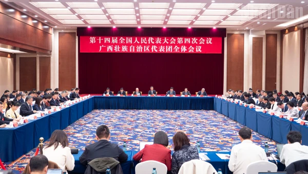 Phiên họp toàn thể của Đoàn đại biểu Quốc hội Quảng Tây, Trung Quốc.