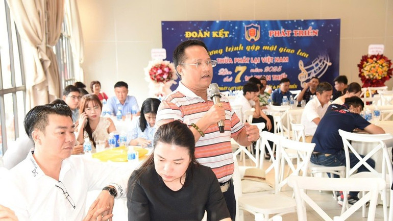 Các đại biểu góp ý dự thảo tại hội nghị. 0263886a027e8b20d26f-9460.jpg