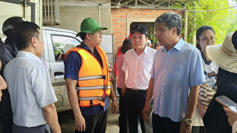 Sau lũ, đại phương xây dựng kế hoạch hỗ trợ người dân ổn định cuộc sống, sửa chữa nhà cửa, khôi phục sản xuất. 70a27a9f21daad84f4cb-4478.jpg