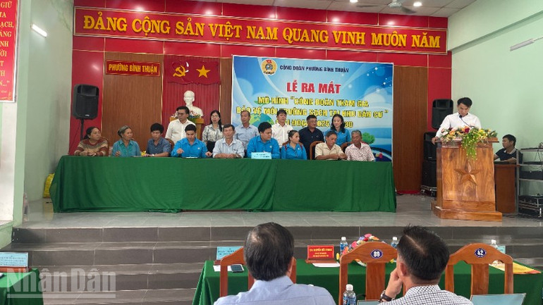 Các khu phố và công đoàn cơ sở ký kết tham gia. ndo_bl_img-4533-1964.jpg
