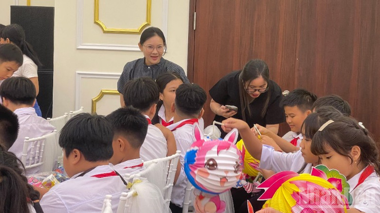 Các em trường Tiểu học Trưng Vương tham gia chương trình. ndo_br_img-4439-6827.jpg