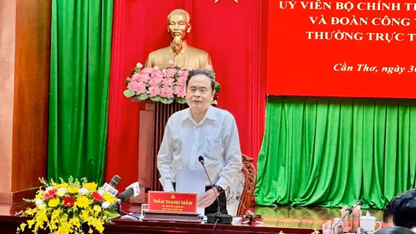 Chủ tịch Quốc hội Trần Thanh Mẫn phát biểu kết luận cuộc làm việc. 