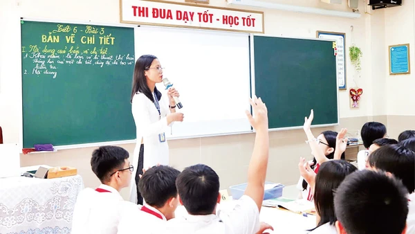Học sinh Trường THCS Cầu Giấy (Hà Nội) sôi nổi trong giờ học môn Công nghệ. (Ảnh: HÀ THU)