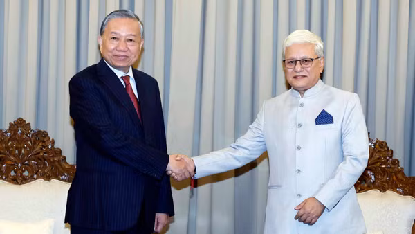 Tổng Bí thư, Chủ tịch nước Tô Lâm tiếp Thống đốc bang Maharashtra Jishnu Dev Varma. (Ảnh: TTXVN)