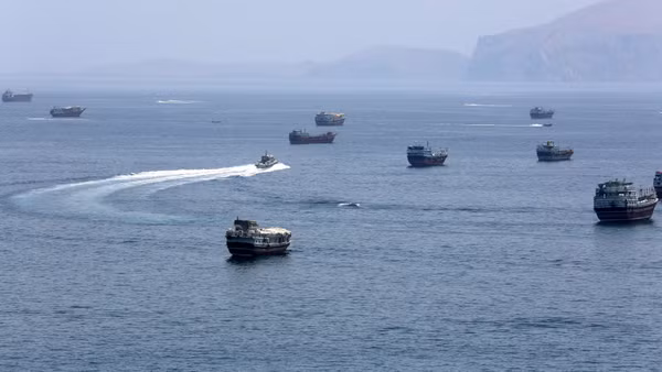 Quang cảnh eo biển Hormuz, gần thị trấn Khasab, miền bắc Oman. (Ảnh: THX/TTXVN)