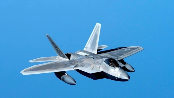 Mỹ điều động thêm 6 tiêm kích tàng hình F-22 tới Trung Đông